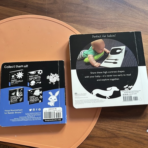 🤍 Baby Contrast Board Books • set of 2 - Picture 2 of 3